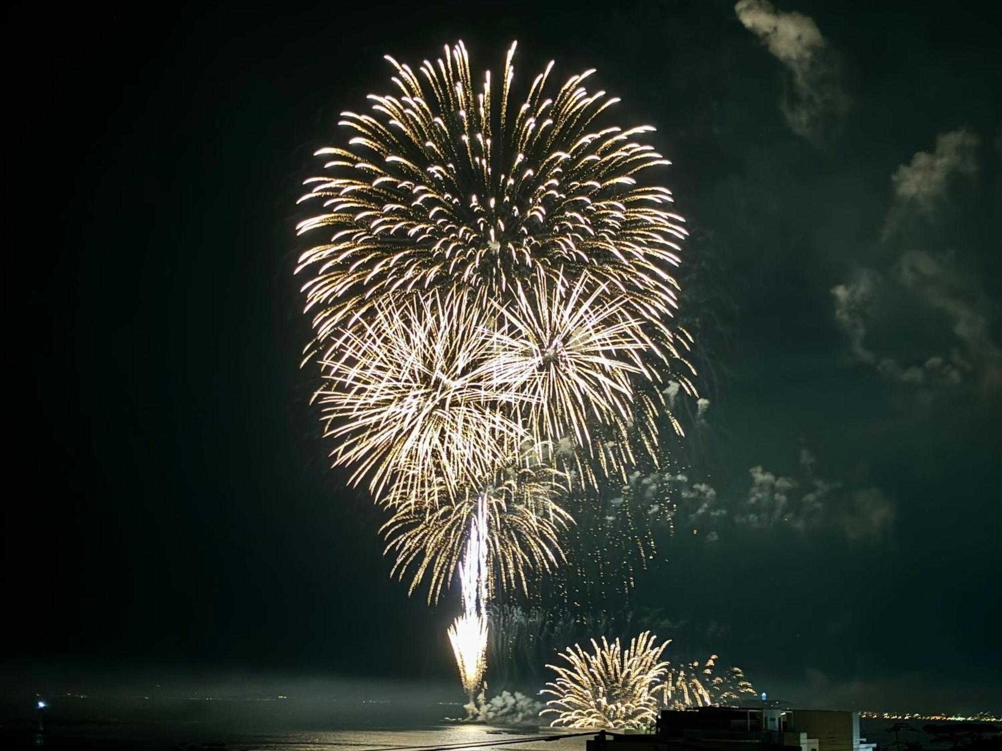 葉山 森戸海岸すぐの富士山と海が一望できる新築ヴィラ Bbq サウナ Hayama Buitenkant foto